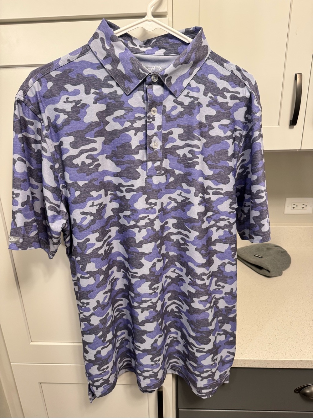 Men's Straight Down Size Medium Purple Camo Short-Sleeve Polo Shirt - like new